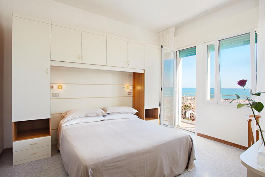 Hotel Miramare 卡奥莱 外观 照片