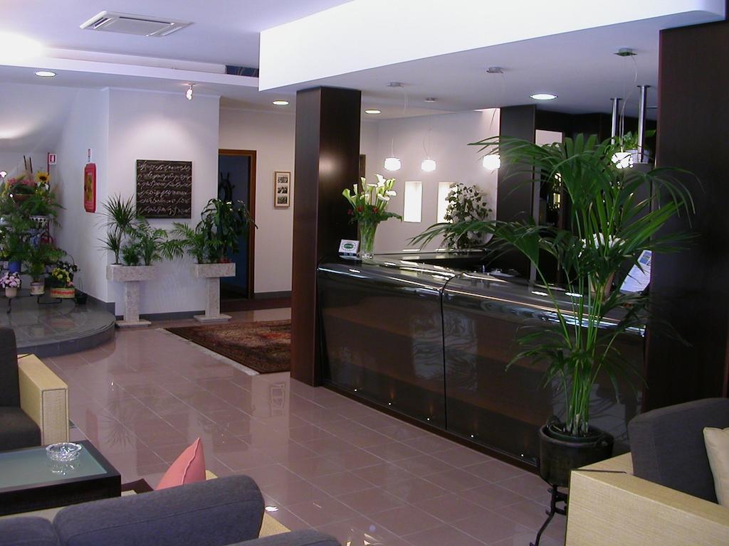 Hotel Miramare 卡奥莱 外观 照片
